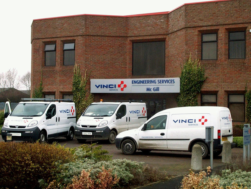 Vinci Services Sign